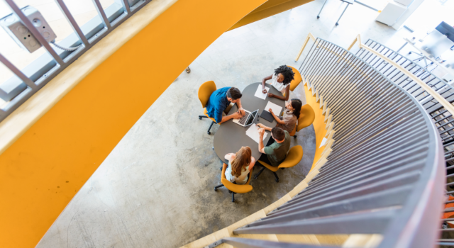 eBook_How to Improve Employee Communications and Engagement with Microsoft Viva_Jan2024_landing page