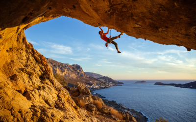 Balancing openness and oversight in intranet communications